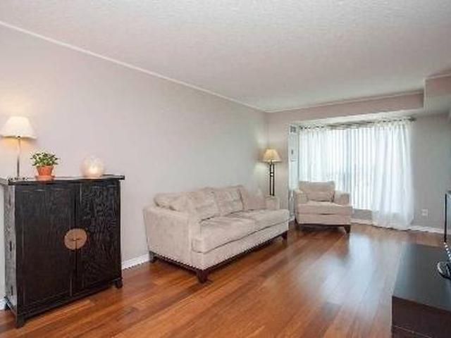 PH9 - 185 Oneida Cres