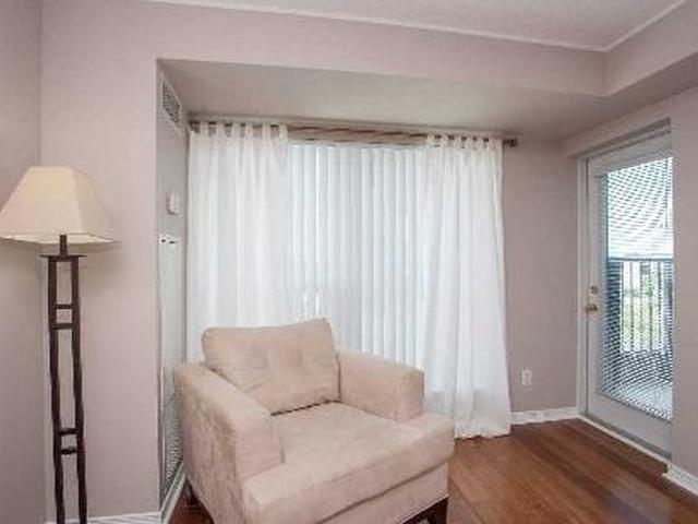 PH9 - 185 Oneida Cres