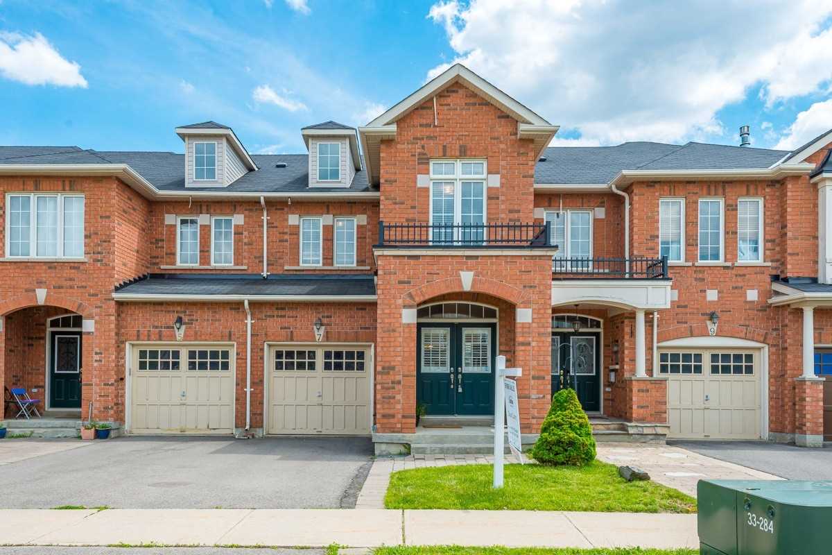 7 Shelbourne Dr, Woodbridge Sold, N4528555 MrLOFT.ca