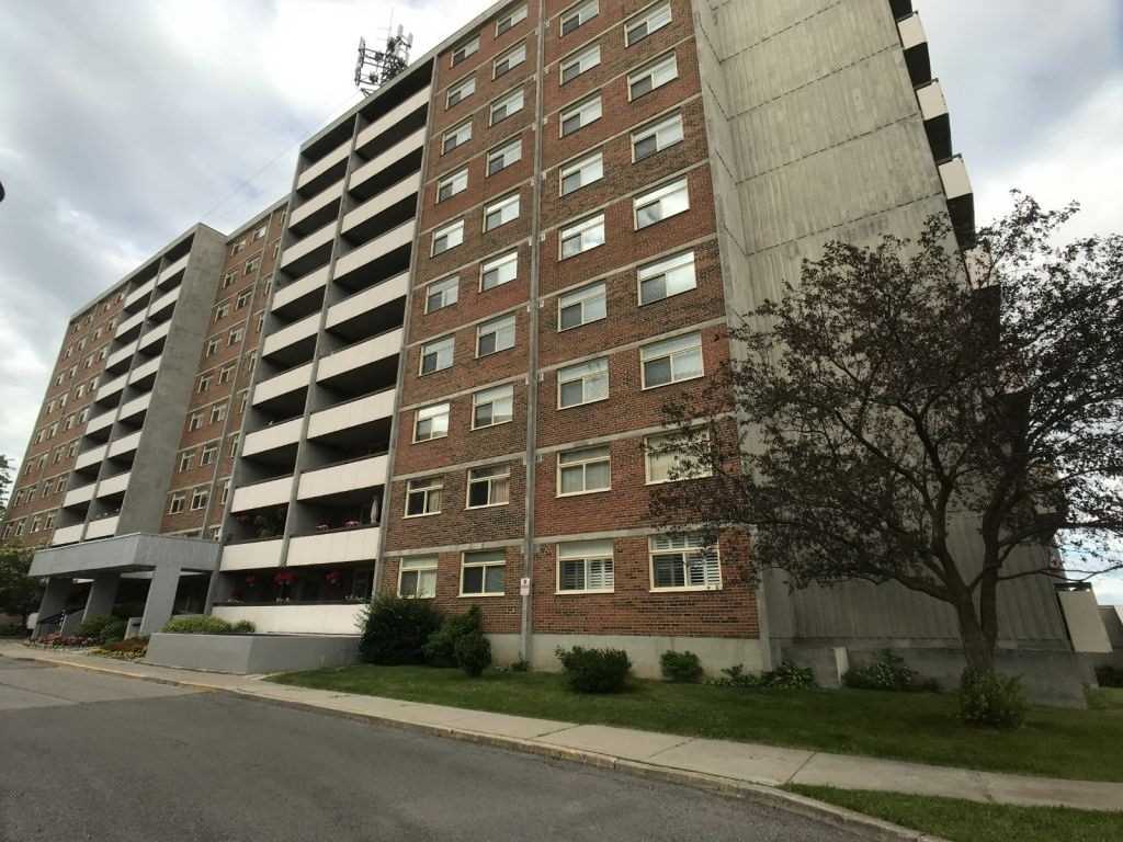 901 40 William Roe Blvd, Newmarket Sold, N4531635 Condos.ca