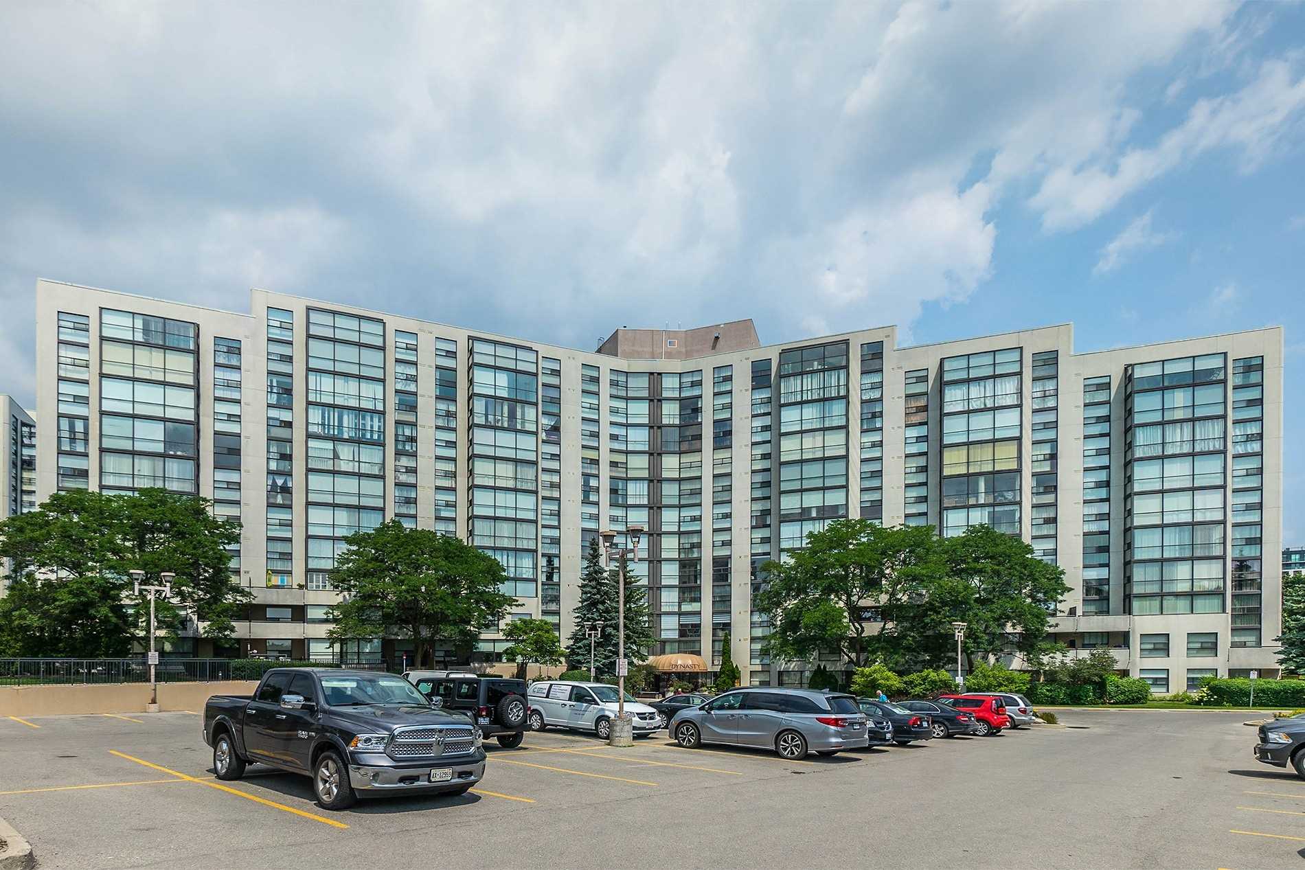 601 30 Harding Blvd W, Richmond Hill Sold, N4533403 Condos.ca