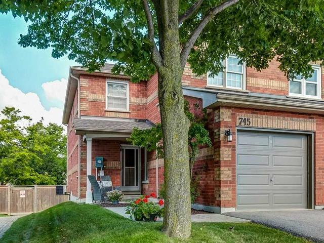 745 Caradonna Cres