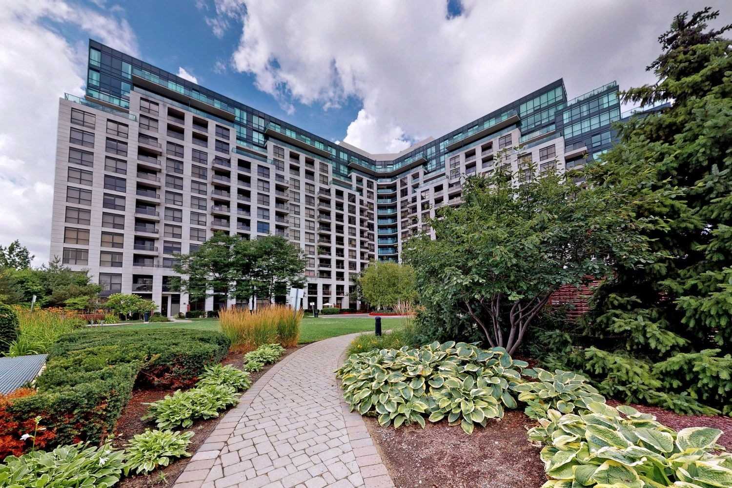 818 18 Harding Blvd, Richmond Hill Sold, N4542773 Condos.ca