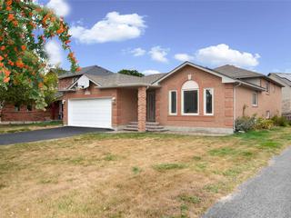 15 Daniele Ave N