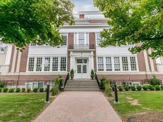 64 Wells St, Unit 407