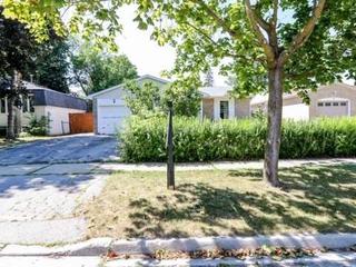 4 Macpherson Crt