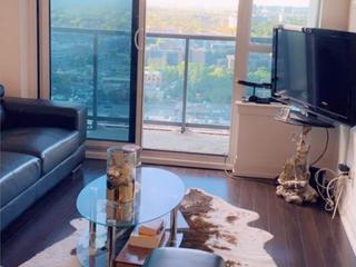 7167 Yonge St, PH201