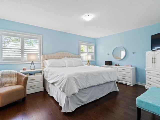56 Ridge Gate Cres