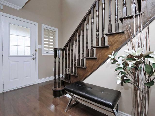 554 William Berczy Blvd