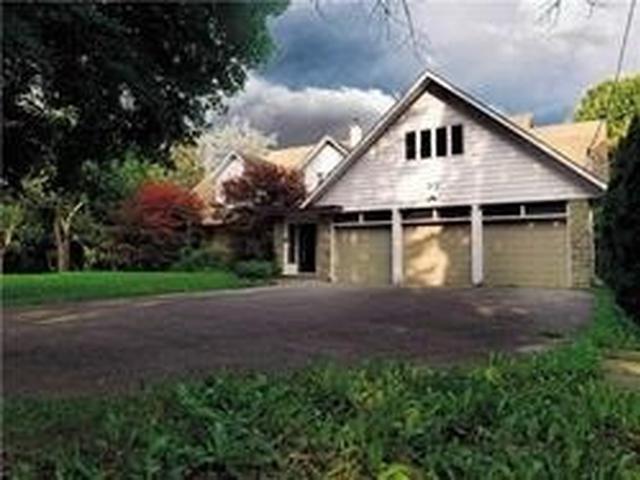 32 Maryvale Cres