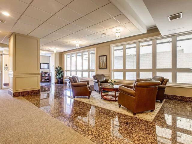 15450 Yonge St, Unit 511