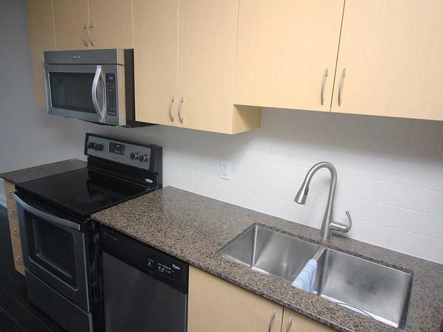 1016 - 370 Highway 7 E