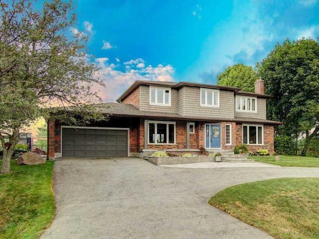18 Thornbay Dr
