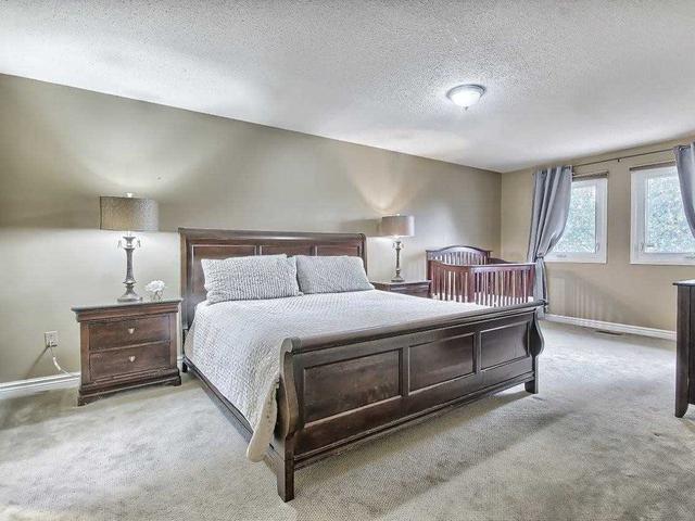 859 Leslie Valley Dr