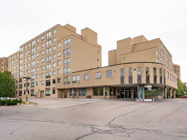 326 Major Mackenzie Dr E, Unit 104