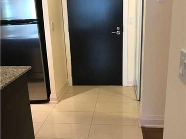 20 North Park Rd, Unit 210