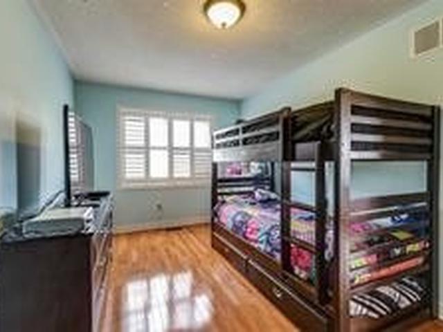 134 Deepsprings Cres