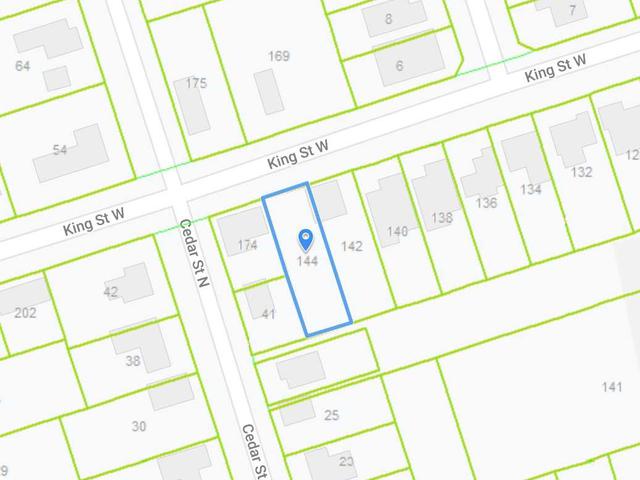 144 King St W
