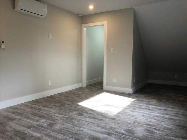 3481B Martin Cres