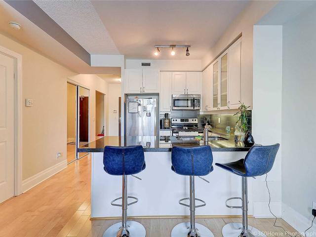 21 Upper Duke Cres, Unit 203B