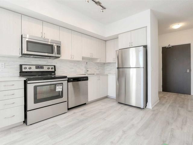7900 Bathurst St, Unit 915