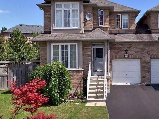 39 Waterton Cres