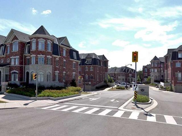 1331 Major Mackenzie Dr, Unit 114 photo #1