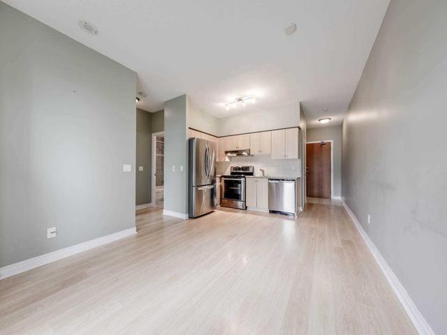 50 Disera Dr, Unit 101