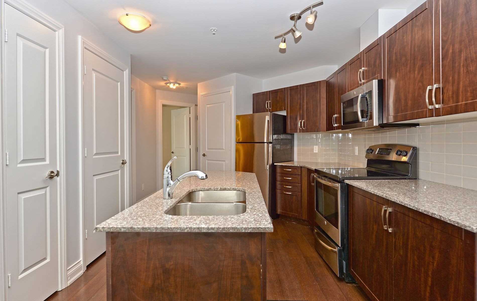 301 68 Main St N, Markham Leased, N4675807 Condos.ca