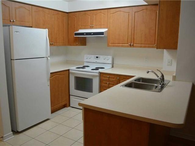 350 Red Maple Rd S, Unit 408