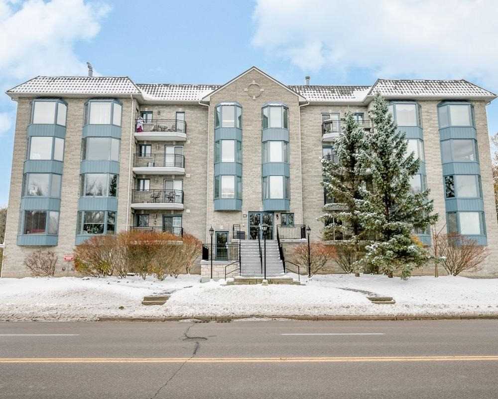 208 85 Wellington St W, Aurora Sold, N4682642 Condos.ca