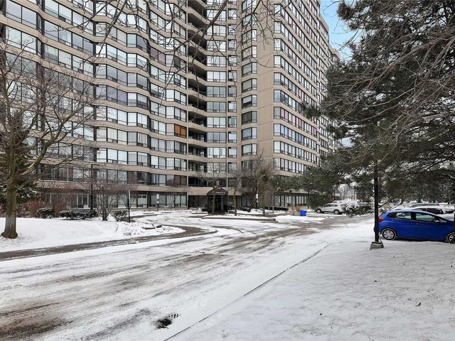 7440 Bathurst St, Unit 205