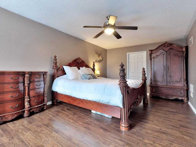 1 Ivy Cres