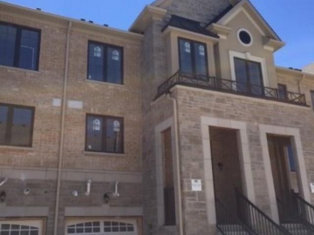 11 Milbourne Lane