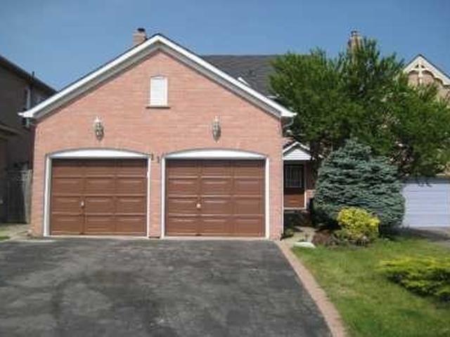 11 Waterbridge Lane