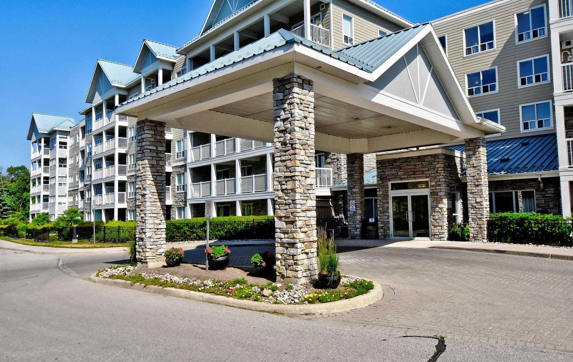 420 900 Bogart Mill Tr, Newmarket Sold, N4715606 Condos.ca