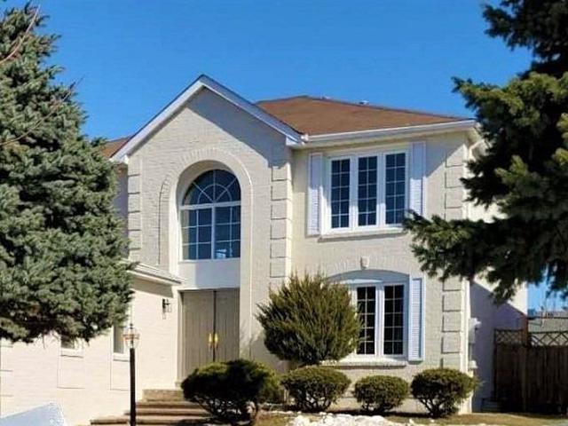 87 Nadine Cres