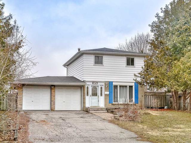 757 Greenfield Cres