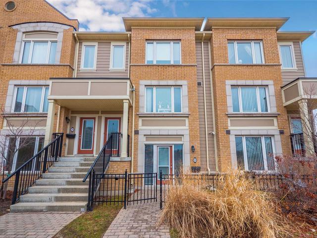 33 Walter Dove Crt