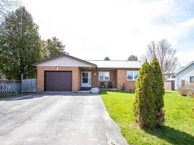527 Highland Cres