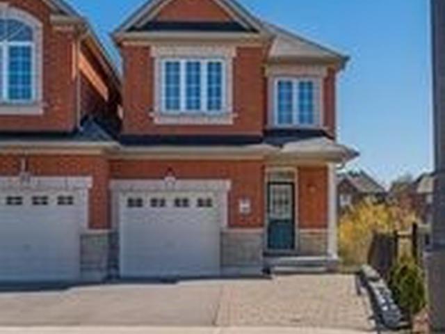 35 Napanee St, Unit Upper
