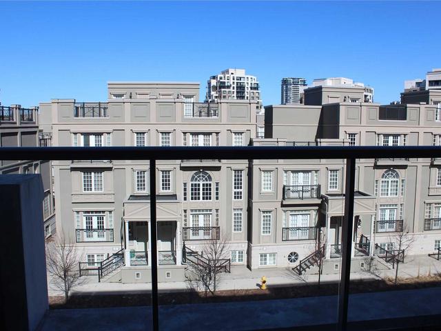 422 - 39 Upper Duke Cres