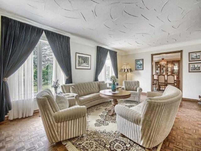 8 Peter Schneider Dr