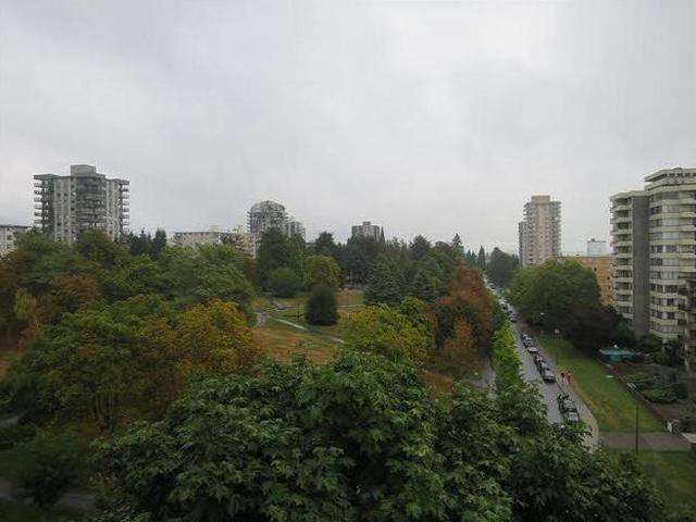 902 - 683 VICTORIA PARK