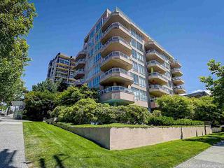 303 - 408 LONSDALE AVENUE