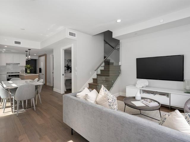 2009 W 11TH AVENUE