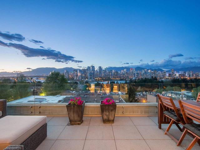 302 - 977 W 8TH AVENUE