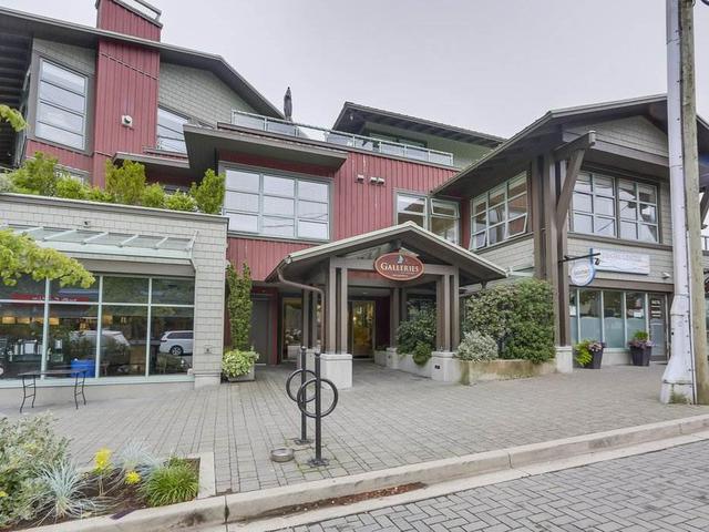 206 - 6688 ROYAL AVENUE