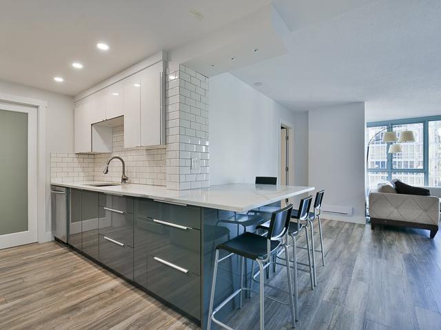 903 - 930 CAMBIE STREET