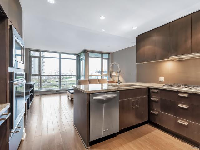 608 - 3008 GLEN DRIVE